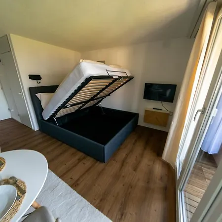 Surfers Near Interlaken, At With Pool * Därligen