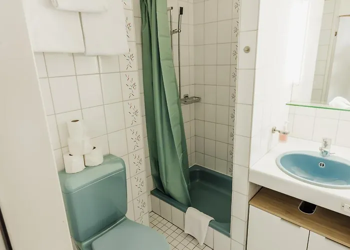 Apartamento Surfers Near Interlaken, At With Pool